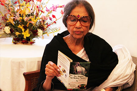 Tara Gandhi nieta de mahatma gandhi derechos madre tierra