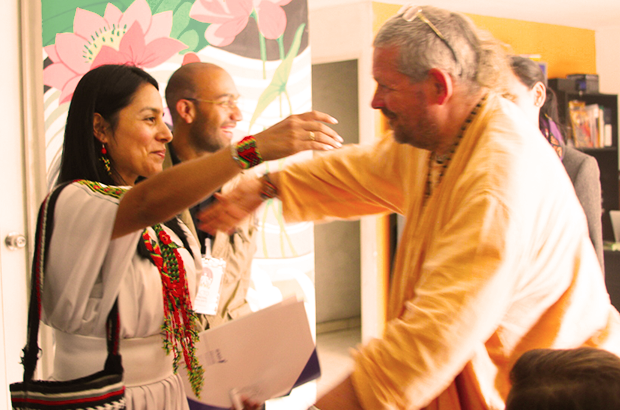 Paramadvaiti Swami, Ati Quigua y Jayati Sukriti Das