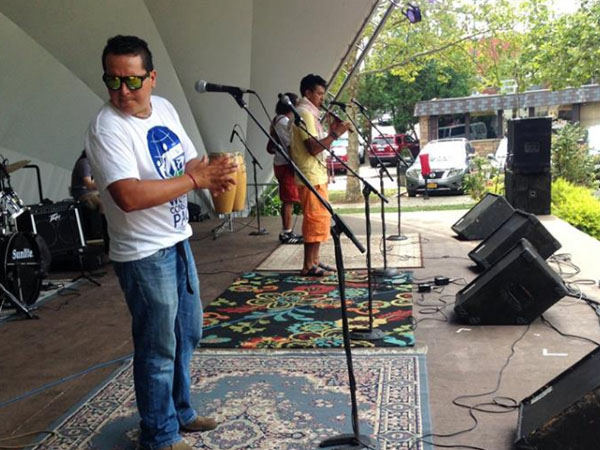 Ecu-Chaskis performing traditional Andean music