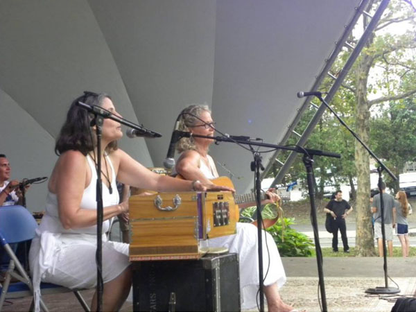 Eileen O’Hare performing Kirtan chanting from the Indian tradition