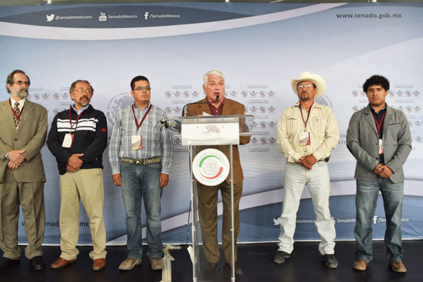 Committee for the defense of life in Santo Domingo, with representative Virgilio Caballero. No to the toxic waste dump.