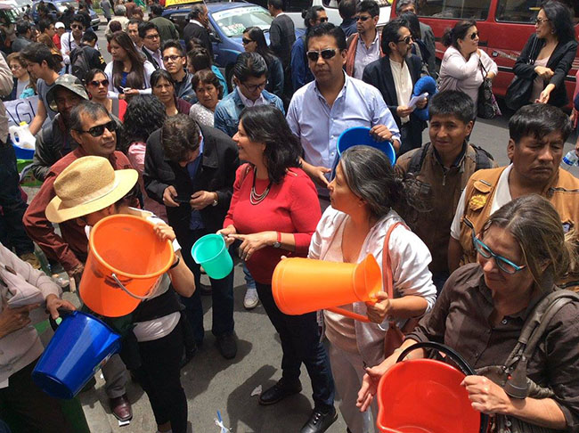  Water scarcity crisis in La Paz